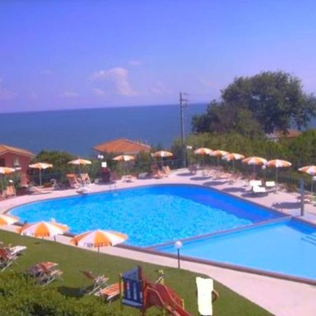 Casa Vacanza “Via Verde” Rocca San Giovanni Luaran gambar